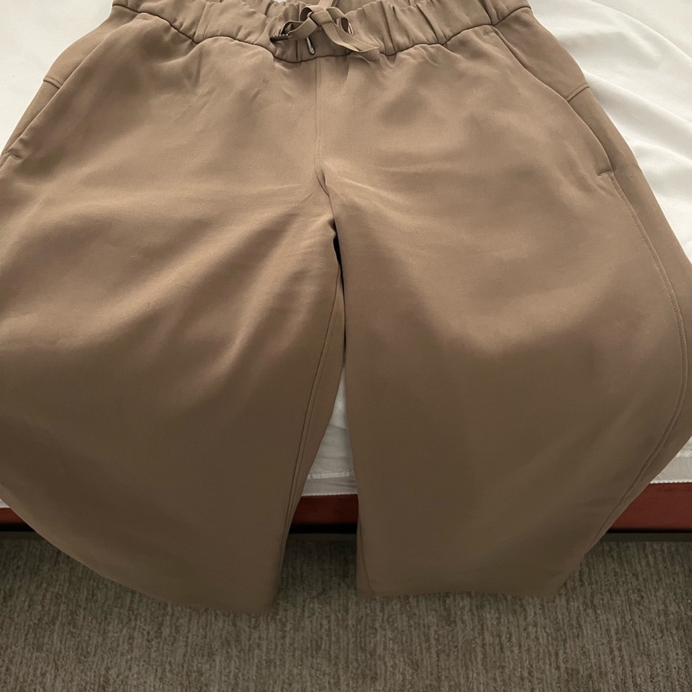 Lululemon size 4 pants